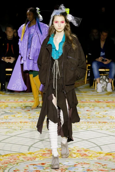 Look 39